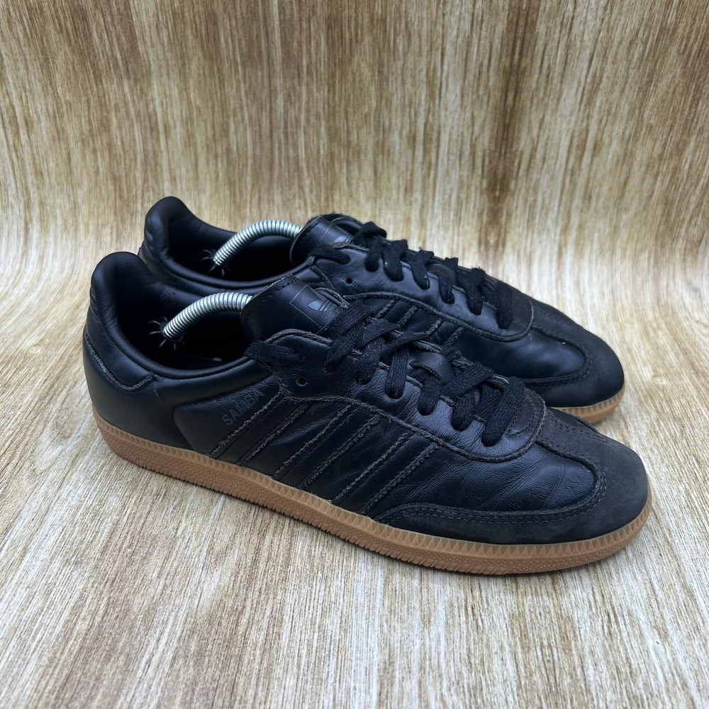 Adidas Samba Sneakers Women's Size 8 Black Leather Gum Sole Low Top JS2762